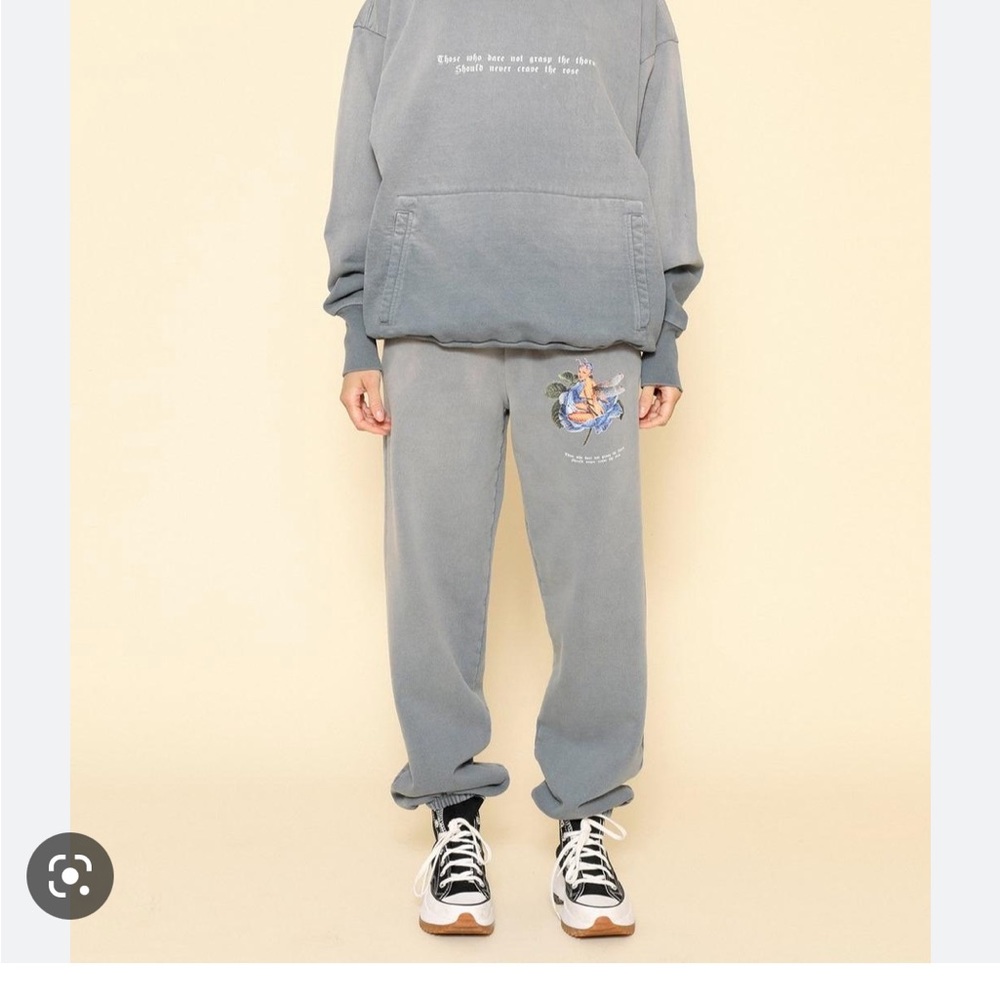 Boys Lie crave rose sweatpants - Picture 2 of 6